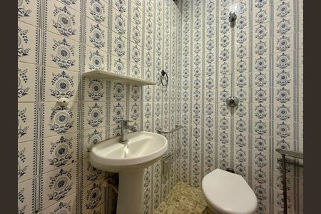 Casa à venda com 250m², 4 quartos e 5 vagasLavabo