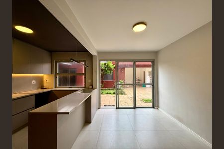 Casa à venda com 250m², 4 quartos e 5 vagasCozinha