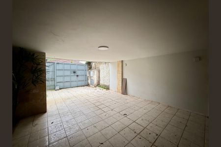 Casa à venda com 250m², 4 quartos e 5 vagasGaragem 