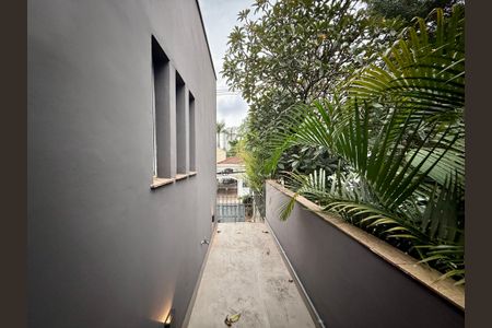 Casa à venda com 250m², 4 quartos e 5 vagasSacada Suíte 1