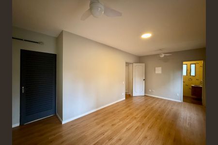 Casa à venda com 250m², 4 quartos e 5 vagasSuíte 1