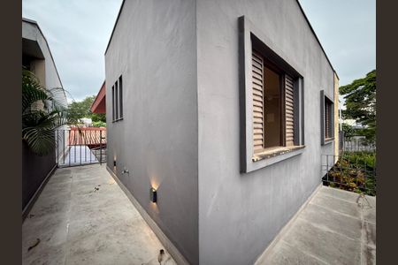 Casa à venda com 250m², 4 quartos e 5 vagasSacada Suíte 1