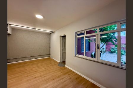 Casa à venda com 250m², 4 quartos e 5 vagasSalão de Festas