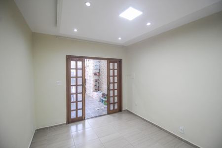 Casa para alugar com 93m², 2 quartos e sem vaga Casa para alugar com 93m², 2 quartos e sem vagaSala