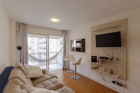 Sala de kitnet/studio para alugar com 1 quarto, 40m² em Indianópolis, São Paulo