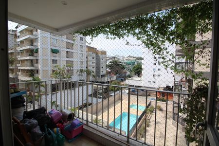 Apartamento à venda com 85m², 2 quartos e 1 vagaVaranda