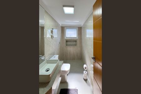 Casa à venda com 290m², 4 quartos e 7 vagas Casa à venda com 290m², 4 quartos e 7 vagasLavabo 1