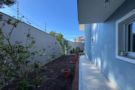 Casa à venda com 290m², 4 quartos e 7 vagas Casa à venda com 290m², 4 quartos e 7 vagasEntrada