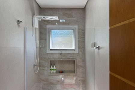 Casa à venda com 290m², 4 quartos e 7 vagas Casa à venda com 290m², 4 quartos e 7 vagasBanheiro Social