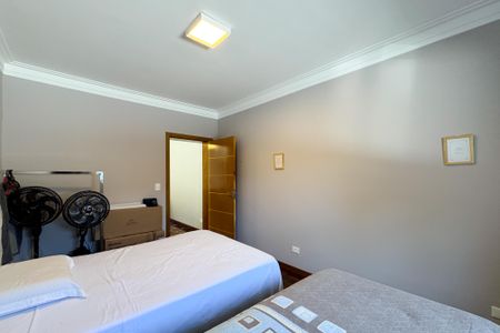 Casa à venda com 290m², 4 quartos e 7 vagas Casa à venda com 290m², 4 quartos e 7 vagasQuarto 2