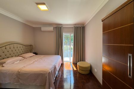 Casa à venda com 290m², 4 quartos e 7 vagas Casa à venda com 290m², 4 quartos e 7 vagasSuíte 2