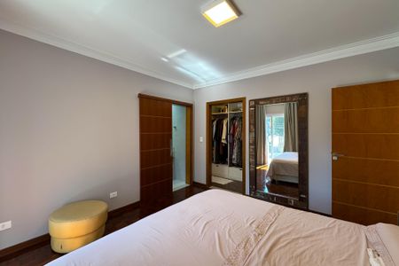 Casa à venda com 290m², 4 quartos e 7 vagas Casa à venda com 290m², 4 quartos e 7 vagasSuíte 2