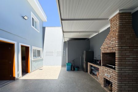 Casa à venda com 290m², 4 quartos e 7 vagas Casa à venda com 290m², 4 quartos e 7 vagasÁrea - Churrasqueira