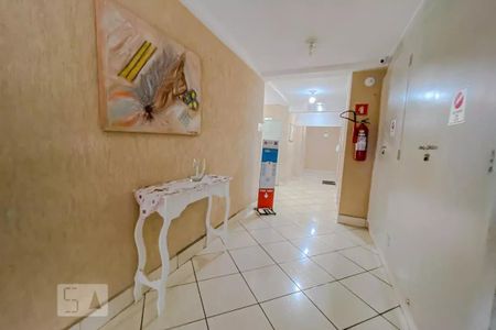 Apartamento à venda com 60m², 2 quartos e 1 vaga Apartamento à venda com 60m², 2 quartos e 1 vagaHall de entrada