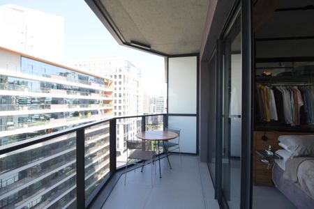 Studio à venda com 41m², 1 quarto e 1 vagaVaranda