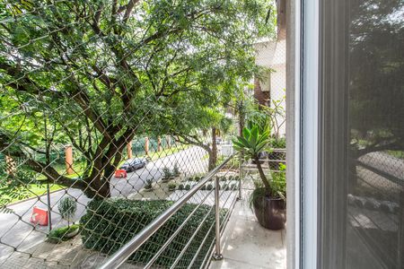 Casa de condomínio à venda com 341m², 2 quartos e 4 vagas Casa de condomínio à venda com 341m², 2 quartos e 4 vagasVaranda