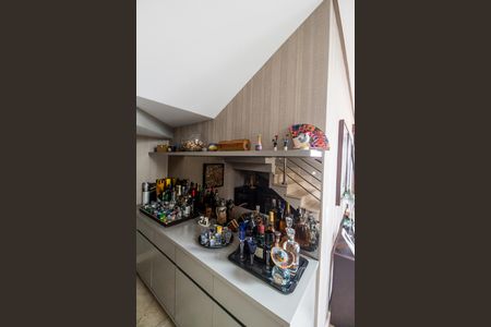 Casa de condomínio à venda com 341m², 2 quartos e 4 vagas Casa de condomínio à venda com 341m², 2 quartos e 4 vagasDetalhe Sala