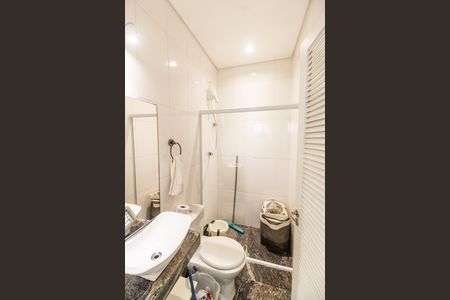 Casa de condomínio à venda com 341m², 2 quartos e 4 vagas Casa de condomínio à venda com 341m², 2 quartos e 4 vagasBanheiro de serviço