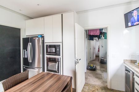 Casa de condomínio à venda com 341m², 2 quartos e 4 vagas Casa de condomínio à venda com 341m², 2 quartos e 4 vagasCozinha