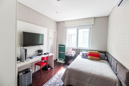 Casa de condomínio à venda com 341m², 2 quartos e 4 vagas Casa de condomínio à venda com 341m², 2 quartos e 4 vagasSuíte 4