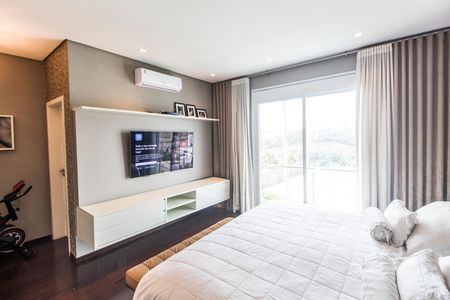 Casa de condomínio à venda com 341m², 2 quartos e 4 vagas Casa de condomínio à venda com 341m², 2 quartos e 4 vagasSuíte master