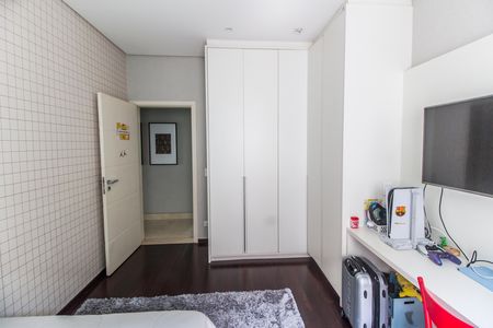Casa de condomínio à venda com 341m², 2 quartos e 4 vagas Casa de condomínio à venda com 341m², 2 quartos e 4 vagasSuíte 4