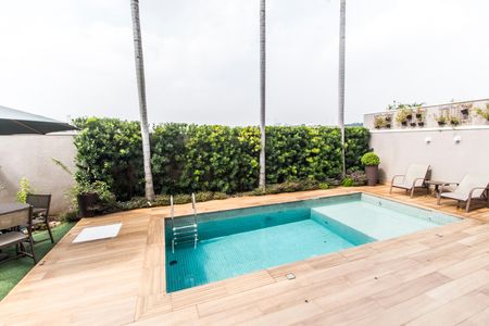 Casa de condomínio à venda com 341m², 2 quartos e 4 vagas Casa de condomínio à venda com 341m², 2 quartos e 4 vagasPiscina