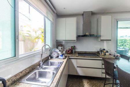 Casa de condomínio à venda com 341m², 2 quartos e 4 vagas Casa de condomínio à venda com 341m², 2 quartos e 4 vagasCozinha