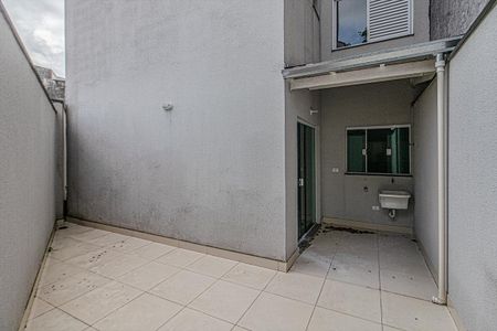 Casa de condomínio para alugar com 130m², 3 quartos e 2 vagasquintal e área de serviço_1