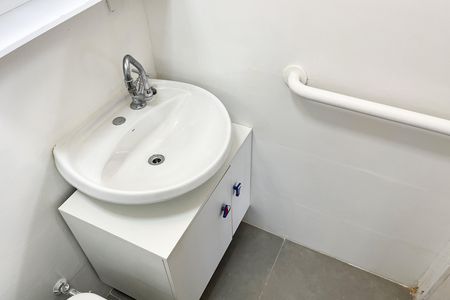 Apartamento para alugar com 86m², 2 quartos e 1 vaga Apartamento para alugar com 86m², 2 quartos e 1 vagaBanheiro da Suíte 1