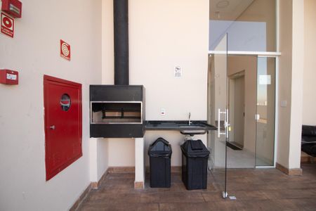 Apartamento para alugar com 24m², 2 quartos e sem vaga Apartamento para alugar com 24m², 2 quartos e sem vagaÁrea comum - Piscina