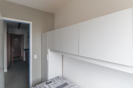 Quarto 1 de apartamento para alugar com 2 quartos, 24m² em Vila Mazzei, São Paulo