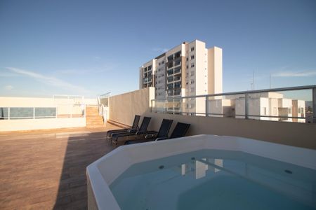 Apartamento para alugar com 24m², 2 quartos e sem vaga Apartamento para alugar com 24m², 2 quartos e sem vagaÁrea comum - Piscina