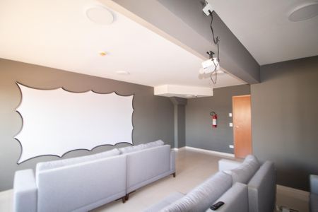 Apartamento para alugar com 24m², 2 quartos e sem vaga Apartamento para alugar com 24m², 2 quartos e sem vagaSala de TV