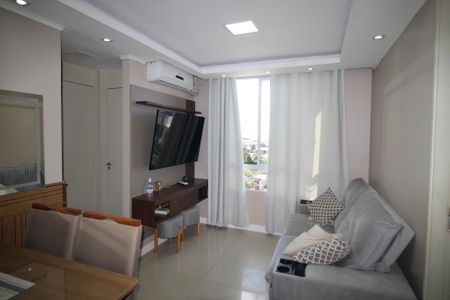 Sala de apartamento à venda com 3 quartos, 51m² em Mário Quintana, Porto Alegre