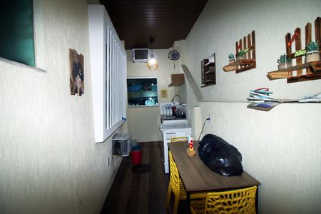 Casa à venda com 100m², 4 quartos e sem vagaVaranda e área gourmet