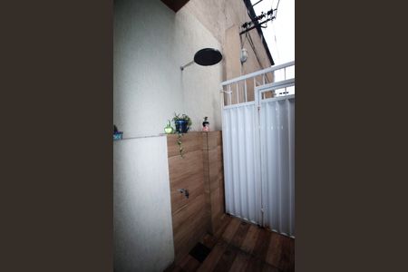 Casa à venda com 100m², 4 quartos e sem vagaChuveirão