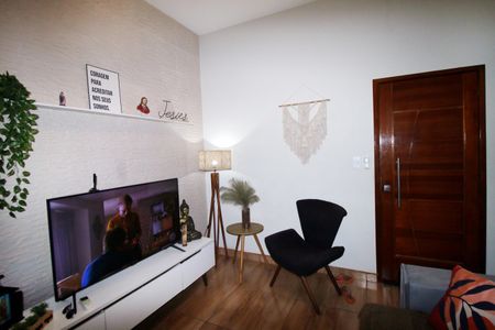 Sala de casa à venda com 4 quartos, 100m² em Penha Circular, Rio de Janeiro
