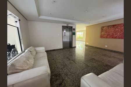 Apartamento à venda com 78m², 3 quartos e 2 vagasHall social