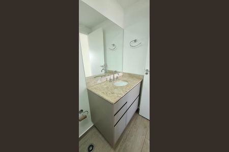 Apartamento para alugar com 70m², 2 quartos e 2 vagas Apartamento para alugar com 70m², 2 quartos e 2 vagasBanheiro