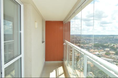 Apartamento para alugar com 70m², 2 quartos e 2 vagasSacada