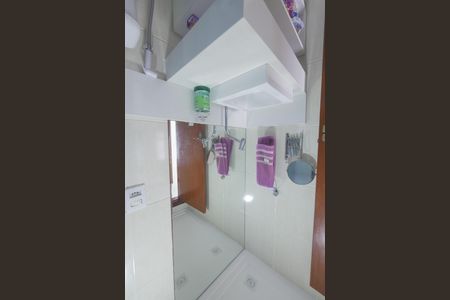 Apartamento para alugar com 68m², 2 quartos e 1 vagaBanheiro Corredor