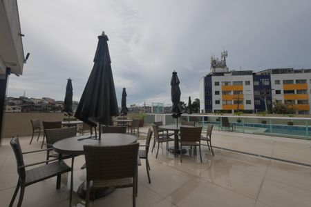 Apartamento para alugar com 68m², 2 quartos e 1 vagaÁrea comum - Piscina