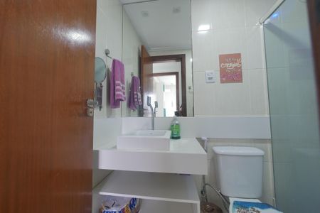 Apartamento para alugar com 68m², 2 quartos e 1 vagaBanheiro Corredor