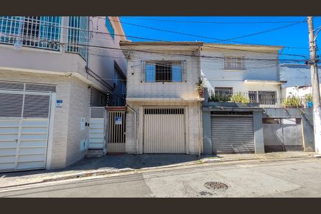 Casa para alugar com 130m², 2 quartos e sem vagaFachada