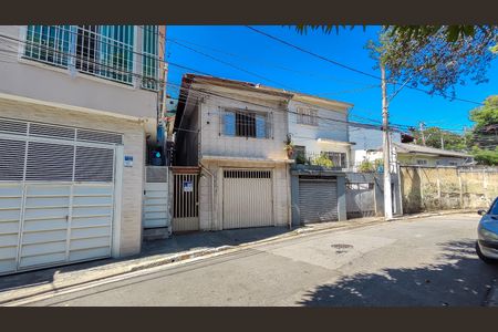 Casa para alugar com 130m², 2 quartos e sem vagaFachada