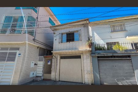 Casa para alugar com 130m², 2 quartos e sem vagaFachada