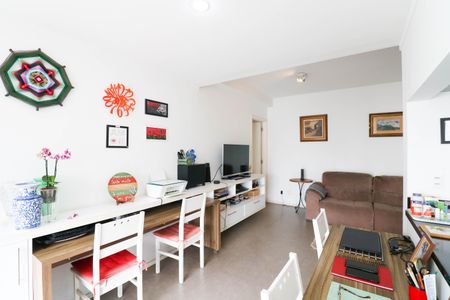 Apartamento à venda com 75m², 2 quartos e 2 vagasSala