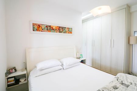 Apartamento à venda com 75m², 2 quartos e 2 vagasSuíte