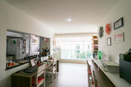 Apartamento à venda com 75m², 2 quartos e 2 vagasSala